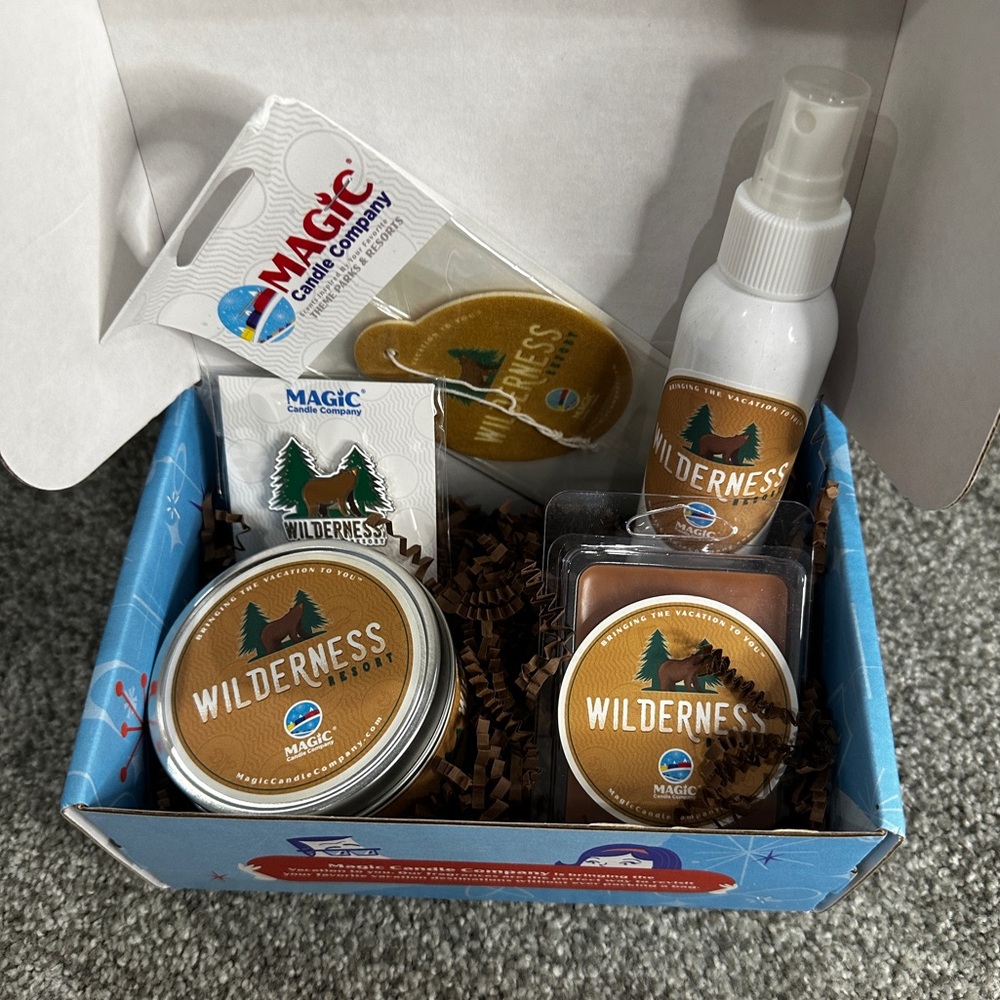NEW- Magic Candle Co - Wilderness Resort 🐻🪵Disney